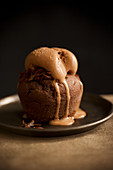 Chocolat Ice Cream on Chocolate Muffin