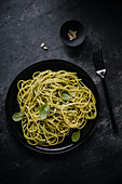 Spaghetti with vegan pesto