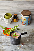 Tassensuppe Keep Calm: Smoothie-Suppe mit Mais und Liebstöckel