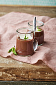 Chocolate pudding with mint