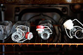 Sterilising canning bottles in an oven