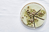 Matcha-Cheesecake mit Pistazien