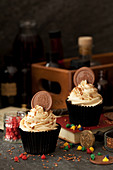 Harry Potter Pinata-Cupcakes mit Schokoladendrops