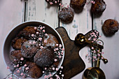 Quark balls dusted with icing sugar