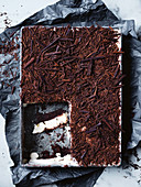 Vienetta with three ingredients: vanilla ice cream, chocolate brownies and dark chocolate