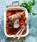 Leg of lamb with carrots and beans