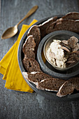 Lentil ricotta cream with black truffles and wholemeal bread