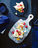 Ricotta-Himbeer-Terrine mit Passionsfrucht-Curd