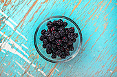 Blackberries in bowl