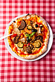 Pizza with courgette and aubergines