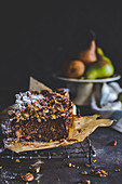 Spices pear and molasses loaf cake with out cake crumble