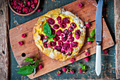 Raspberry pie with quark filling
