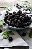 A small bowl of wild blackberries