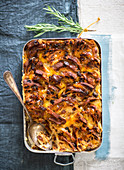 Bread pudding with rosemary and marmalade