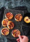 Autumnal puff pastries with plums