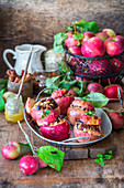 Baked apples stuffed with oats, raisins and honey