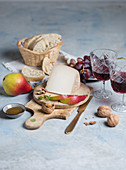 Tomme de chevre with pears and grapes