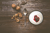 Walnuts and yoghurt with jam