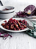Spiced red cabbage with chestnuts