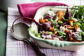 Beetroot salad with chanterelle mushrooms and goat's cheese
