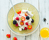 Quark cream with berries