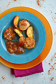 Fried curried scallops with apples and chutney