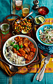 Schweinefleisch Vindaloo, Chana Saag und Mouli Salat (Indien)