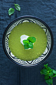 Creamed peas with mint