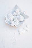 White meringues