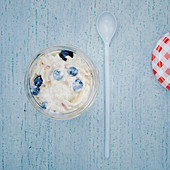 Power start muesli with yoghurt and blueberries