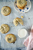 Cookies und Glas Milch