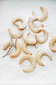 Vanilla crescent biscuits with sugar