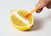 Litmus Test for Lemon Acidity