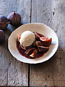 Farina Bona ice cream with figs