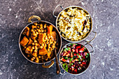 Vegetable curry with chickpeas and butternut squash (India)