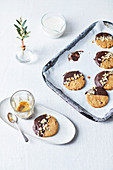 Espresso-Haselnuss-Shortbread mit Schokoladenglasur