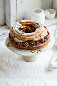 Paris Brest mit Schokoladen-Buttercreme und Pistazien