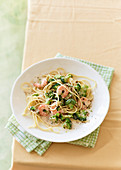 Spaghetti with broccoli and prawns