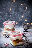 Weihnachts-Trifle mit Vanille, Äpfeln und Lebkuchenplätzchen