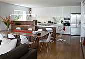 Dining area in elegant, open-plan interior