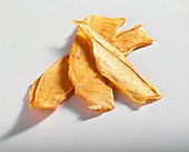 Dried papaya slices