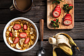 Cornflakes with strawberries and bananas