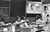 Mission control during Apollo 15 Moon landing,1971