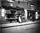Sunday bird fair, Sclater Street, London, 1900s