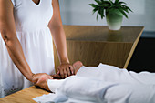 Reiki foot treatment