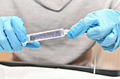 Syringe preparation for intravenous drug delivery