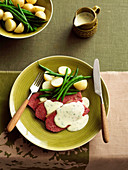 Corned Beef with Horseradish Sauce (Slow cooking)