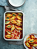 Baked spinach-and-ricotta-stuffed shells