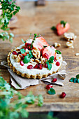 Cookie tartlets with walnuts and pomegranate seeds