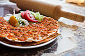 Lahmacun (türkische Pizza)
